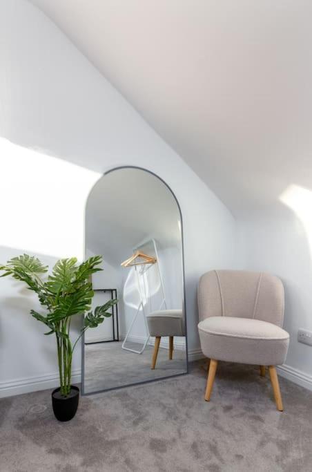 The Stylish 3-Bedroom Maisonette Retreat Stirling Dış mekan fotoğraf