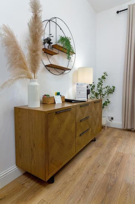 The Stylish 3-Bedroom Maisonette Retreat Stirling Dış mekan fotoğraf