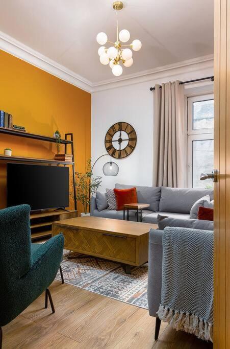 The Stylish 3-Bedroom Maisonette Retreat Stirling Dış mekan fotoğraf