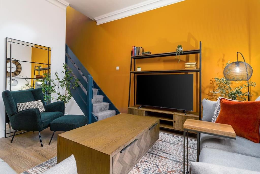 The Stylish 3-Bedroom Maisonette Retreat Stirling Dış mekan fotoğraf